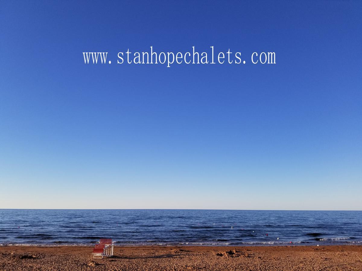 Hotel Merry Stanhope Chalets Exterior foto